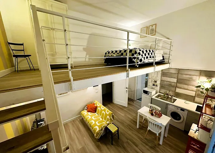 Art-Filled Loft 289 Via Toledo Heart Of Naples And Plebiscito